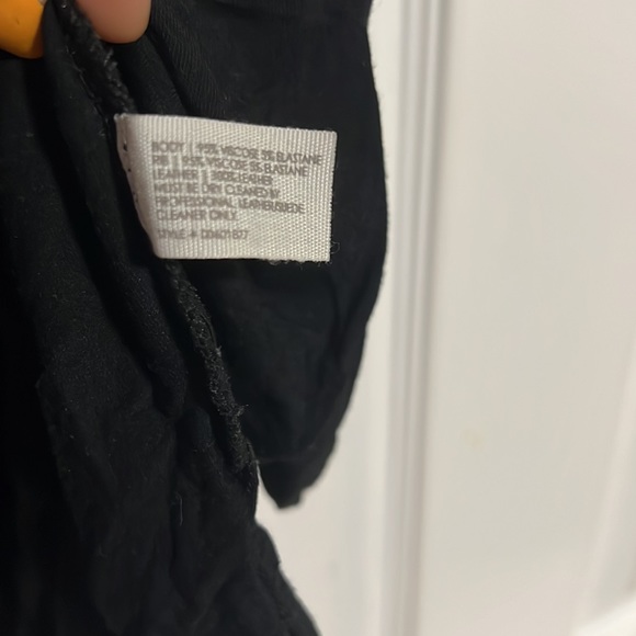 Club Monaco Batwing Leather Trim Oversized Tee - Picture 5 of 5